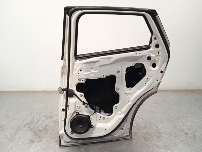 Recambio de puerta trasera derecha para mazda cx-3 (dk) 2.0 skyactiv-g referencia OEM IAM DKY07202XC  