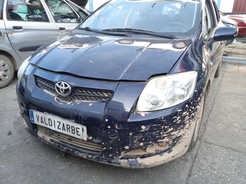 toyota auris (_e15_) del año 2009