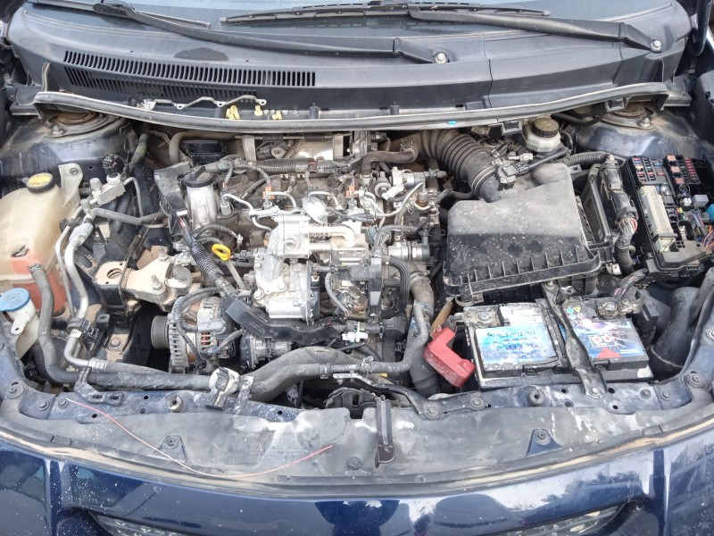 toyota auris (_e15_) del año 2009