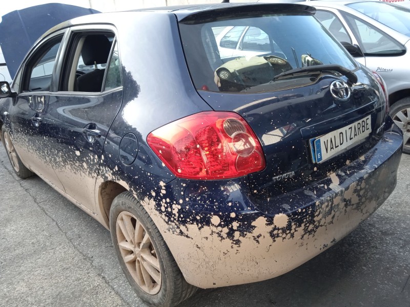 toyota auris (_e15_) del año 2009