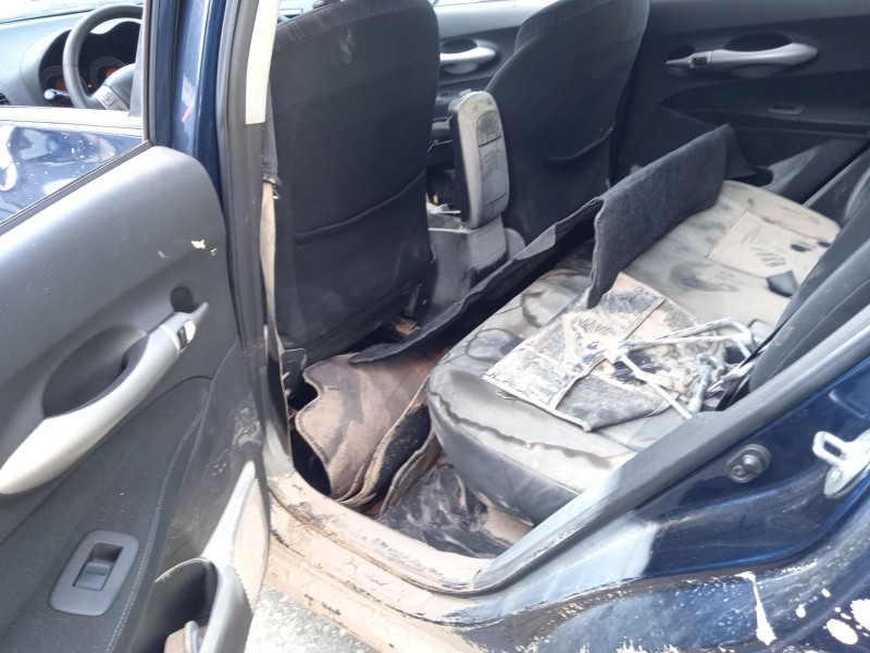 toyota auris (_e15_) del año 2009