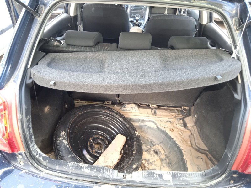 toyota auris (_e15_) del año 2009