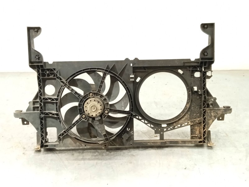Recambio de electroventilador para opel movano a furgoneta (x70) 2.5 dti (fd) referencia OEM IAM 8200190719  