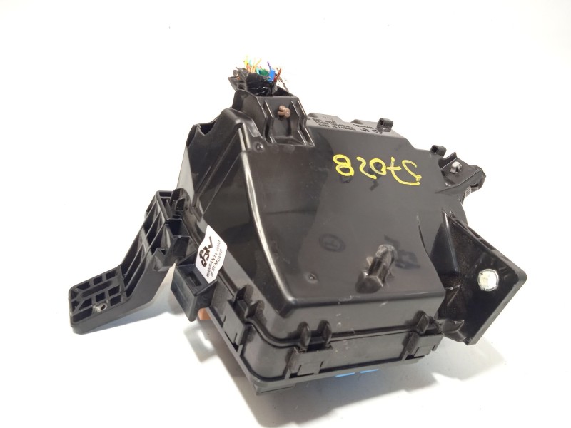 Recambio de caja reles / fusibles para mazda cx-3 (dk) 2.0 skyactiv-g referencia OEM IAM D09W66767 D09W66760 