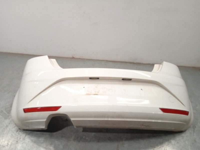 Recambio de paragolpes trasero para seat leon (1p1) 1.6 tdi referencia OEM IAM 1P0807421D 1P0807421DGRU 