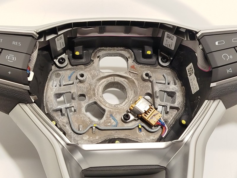 Recambio de volante para seat leon (kl1, klg) 1.0 tsi mild hybrid referencia OEM IAM 5FA419091EF 5FA419091EFWVY 