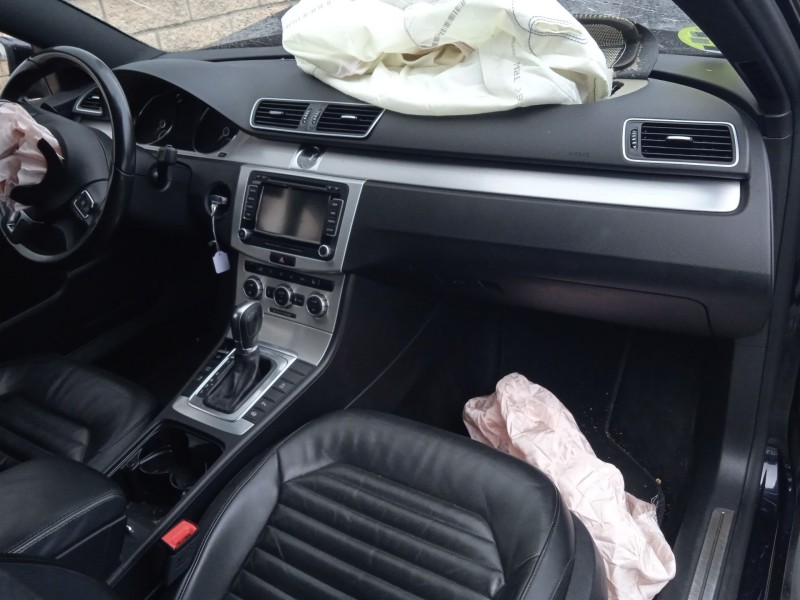 volkswagen passat b7 variant (365) del año 2013