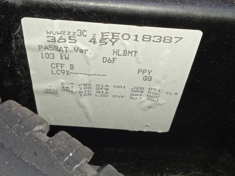 volkswagen passat b7 variant (365) del año 2013