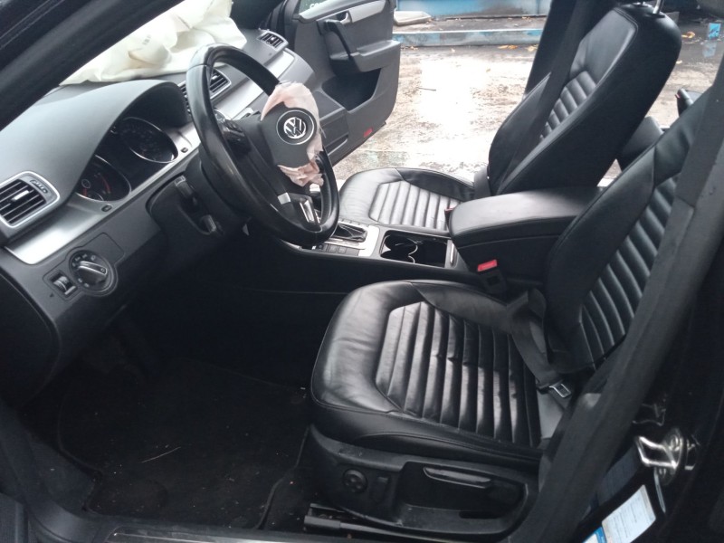 volkswagen passat b7 variant (365) del año 2013