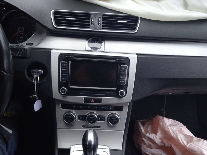 volkswagen passat b7 variant (365) del año 2013