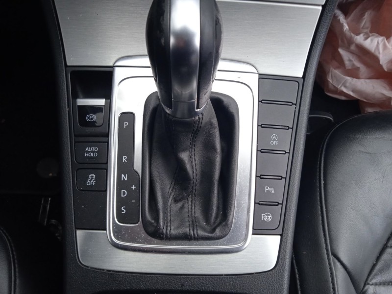 volkswagen passat b7 variant (365) del año 2013