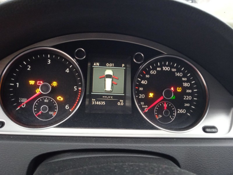 volkswagen passat b7 variant (365) del año 2013