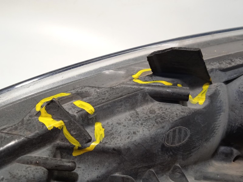 Recambio de faro derecho para opel meriva b monospace (s10) 1.6 cdti (75) referencia OEM IAM 13372314  