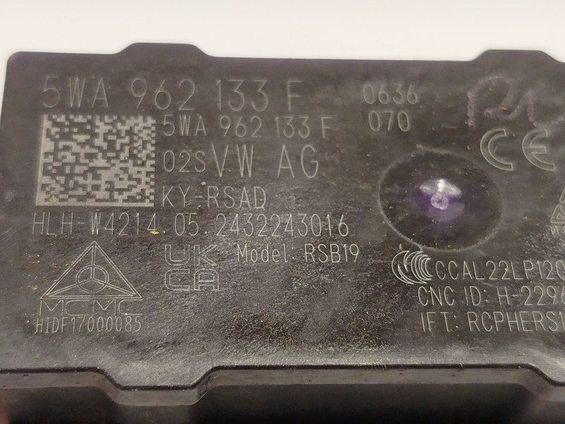 Recambio de antena para seat leon (kl1, klg) 1.0 tsi mild hybrid referencia OEM IAM 5WA962133F  