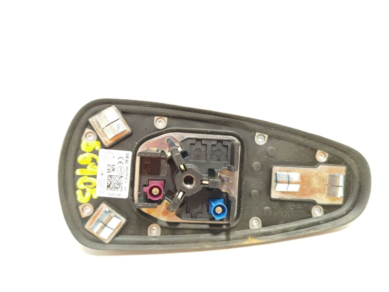 Recambio de antena para seat leon (kl1, klg) 1.0 tsi mild hybrid referencia OEM IAM 5WA035507A 5WA035507A041 