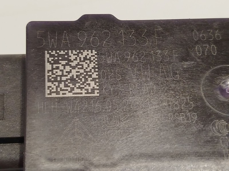 Recambio de antena para seat leon (kl1, klg) 1.0 tsi mild hybrid referencia OEM IAM 5WA962133F  