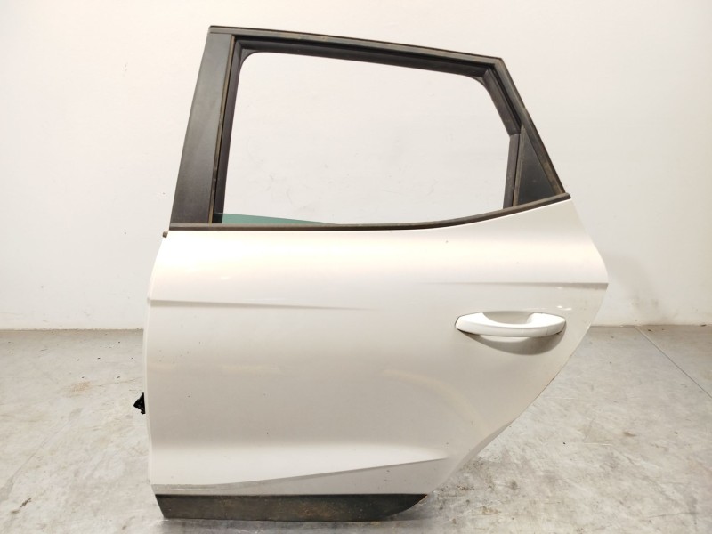Recambio de puerta trasera izquierda para seat arona (kj7, kjp) 1.0 tsi referencia OEM IAM 6F9833051E  