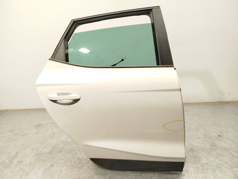 Recambio de puerta trasera derecha para seat arona (kj7, kjp) 1.0 tsi referencia OEM IAM 6F9833052E  