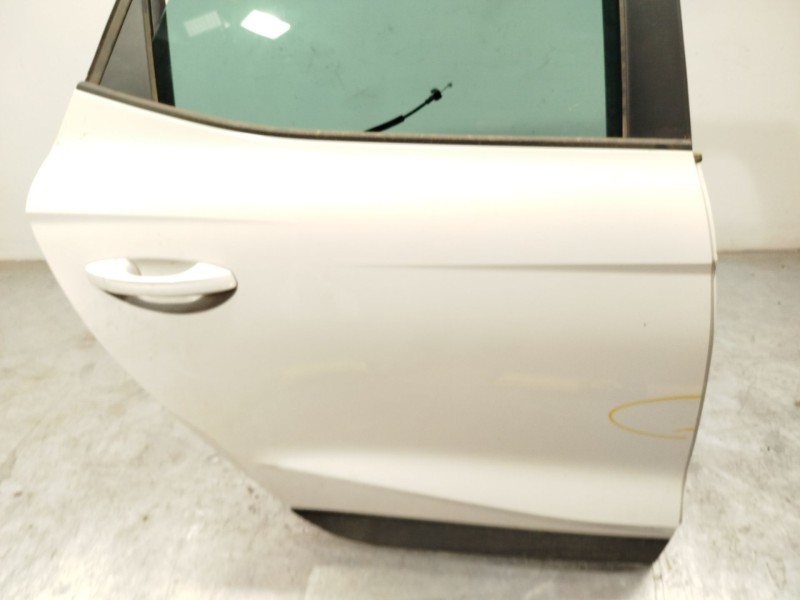 Recambio de puerta trasera derecha para seat arona (kj7, kjp) 1.0 tsi referencia OEM IAM 6F9833052E  