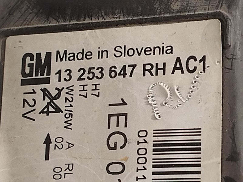 Recambio de faro derecho para opel astra j (p10) 1.7 cdti (68) referencia OEM IAM 13253647  1EG010011