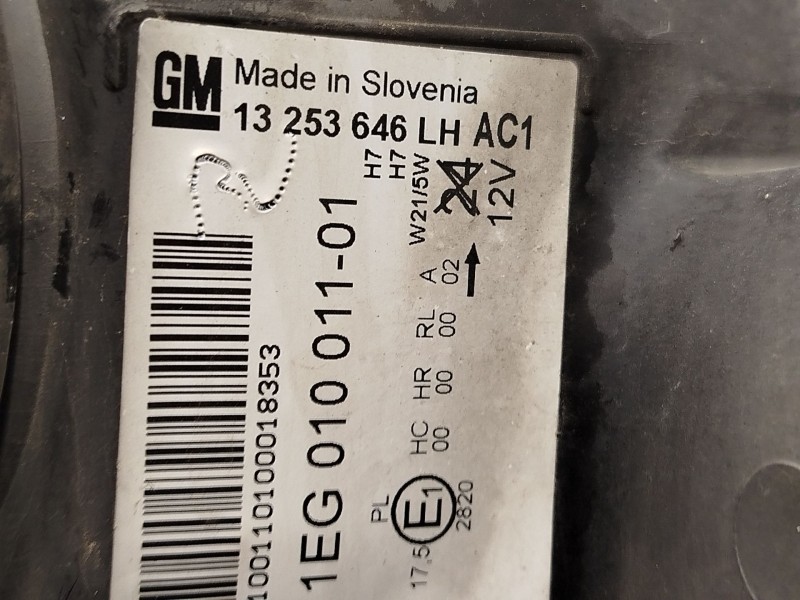 Recambio de faro izquierdo para opel astra j (p10) 1.7 cdti (68) referencia OEM IAM 13253646  1EG010011