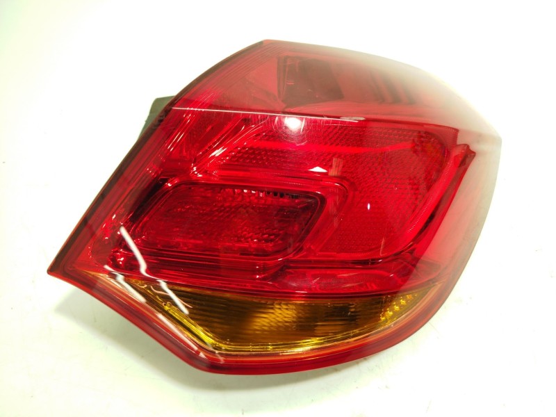 Recambio de piloto trasero derecho para opel astra j (p10) 1.7 cdti (68) referencia OEM IAM 13306454  