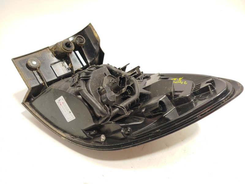 Recambio de piloto trasero izquierdo para renault captur i (j5_, h5_) 0.9 tce 90 referencia OEM IAM 265557849R  