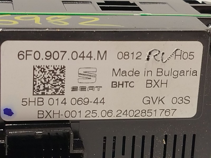 Recambio de mando climatizador para seat arona (kj7, kjp) 1.0 tsi referencia OEM IAM 6F0907044M  5HB014069