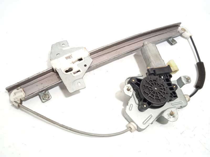 ELEVALUNAS DELANTERO DERECHO 8240207010 