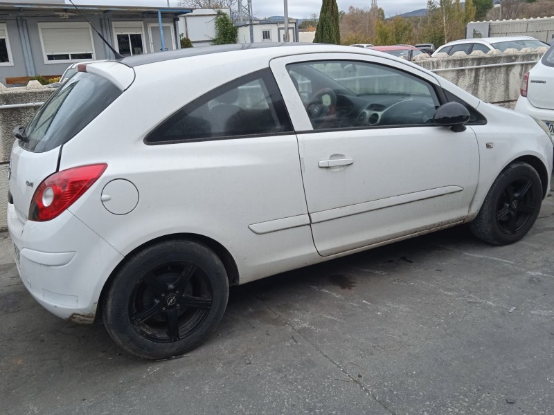 opel corsa d (s07) del año 2007