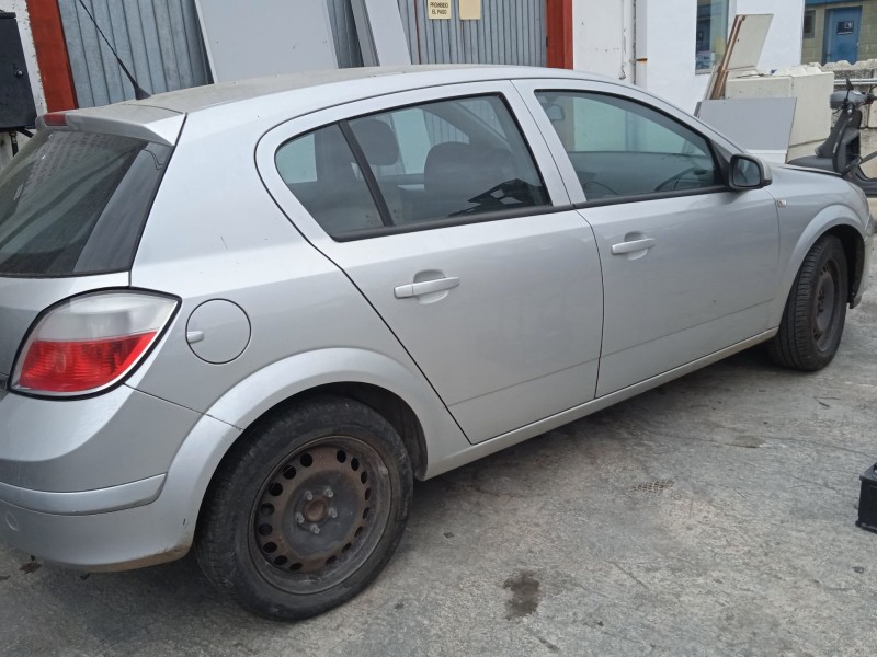opel astra h (a04) del año 2005