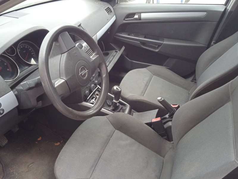 opel astra h (a04) del año 2005