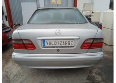 mercedes-benz clase e (w210) del año 2000 2