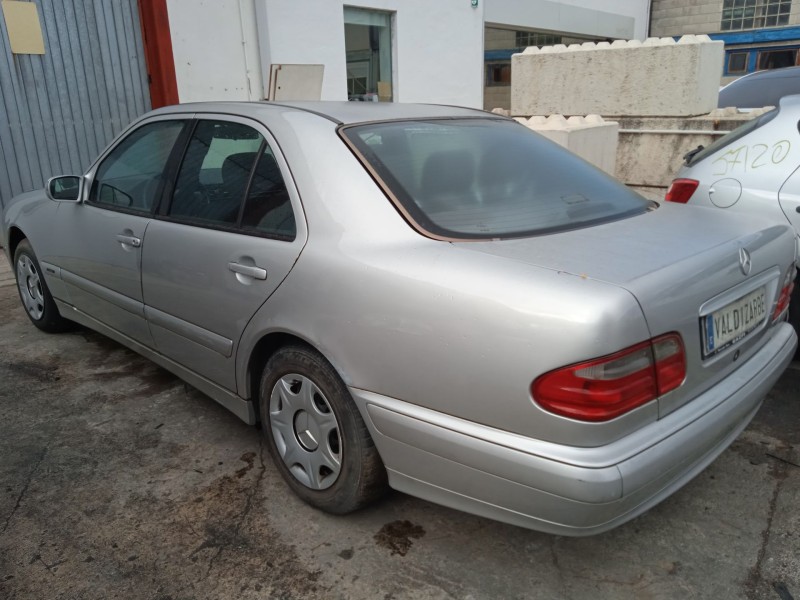 mercedes-benz clase e (w210) del año 2000