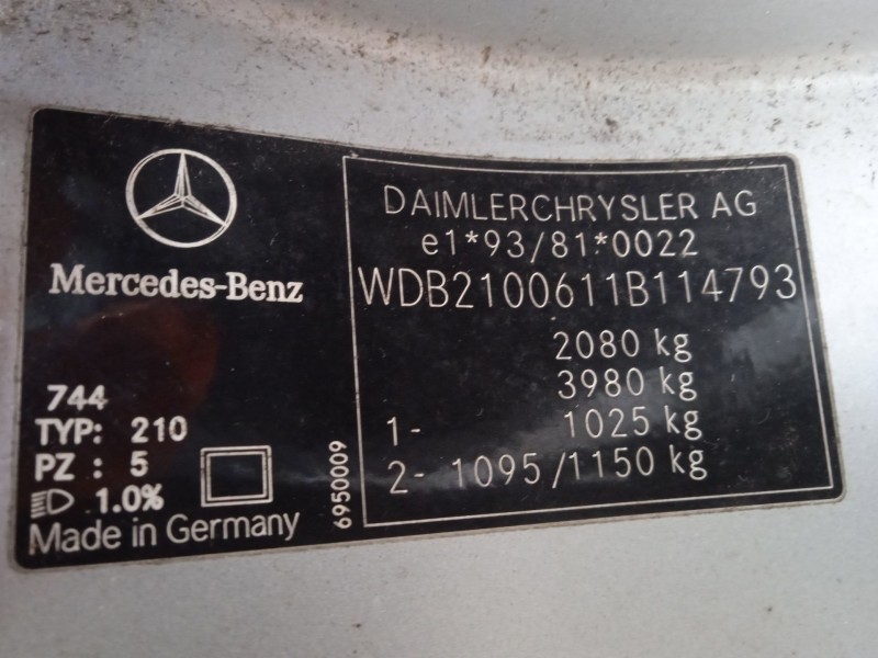 mercedes-benz clase e (w210) del año 2000