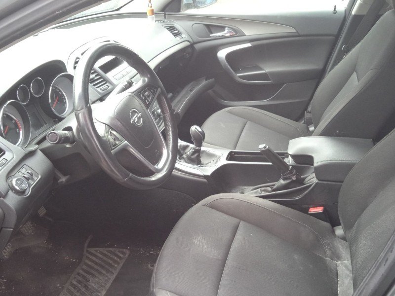 opel insignia a sports tourer (g09) del año 2010