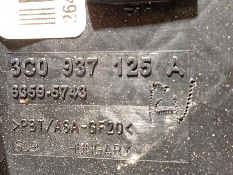 Recambio de caja reles / fusibles para volkswagen passat b7 variant (365) 2.0 tdi referencia OEM IAM 3C0937125A  