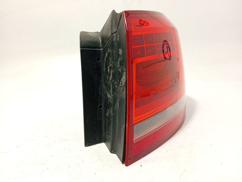 Recambio de piloto trasero derecho para volkswagen passat b7 variant (365) 2.0 tdi referencia OEM IAM 3AF945208B  