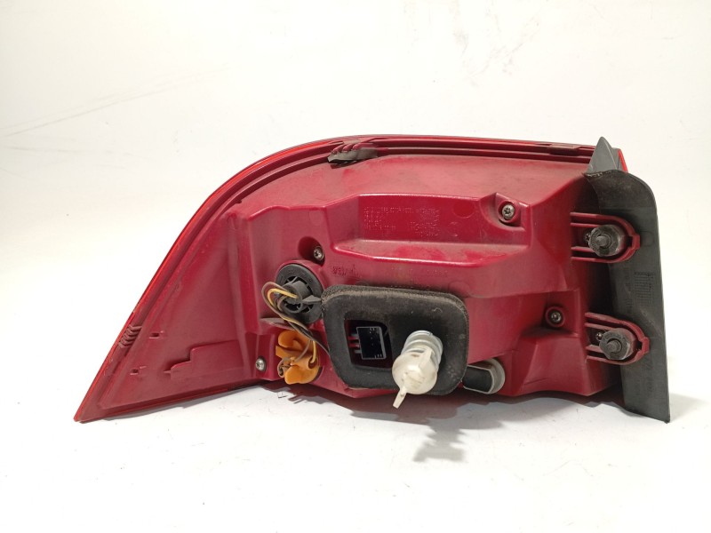 Recambio de piloto trasero derecho para volkswagen passat b7 variant (365) 2.0 tdi referencia OEM IAM 3AF945208B  