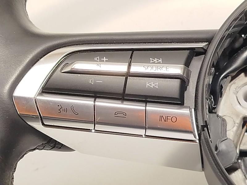 Recambio de volante para mazda 3 hatchback (bp) skyactiv-x m hybrid referencia OEM IAM 653861200A  BDEMA