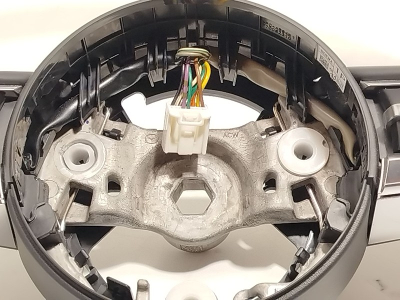 Recambio de volante para mazda 3 hatchback (bp) skyactiv-x m hybrid referencia OEM IAM 653861200A  BDEMA