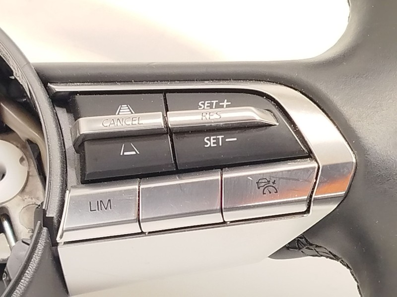 Recambio de volante para mazda 3 hatchback (bp) skyactiv-x m hybrid referencia OEM IAM 653861200A  BDEMA