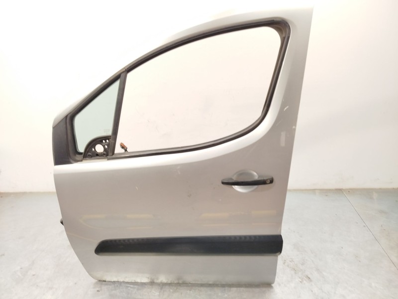 Recambio de puerta delantera izquierda para peugeot partner furgoneta/monovolumen 1.6 hdi 16v referencia OEM IAM 9002Z3  