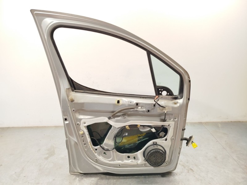 Recambio de puerta delantera izquierda para peugeot partner furgoneta/monovolumen 1.6 hdi 16v referencia OEM IAM 9002Z3  