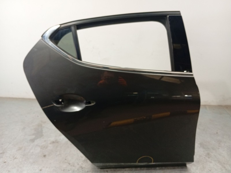 Recambio de puerta trasera derecha para mazda 3 hatchback (bp) skyactiv-x m hybrid referencia OEM IAM BCY17202XB  