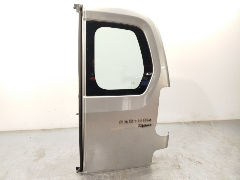 Recambio de puerta trasera derecha para peugeot partner furgoneta/monovolumen 1.6 hdi 16v referencia OEM IAM 8703E4  