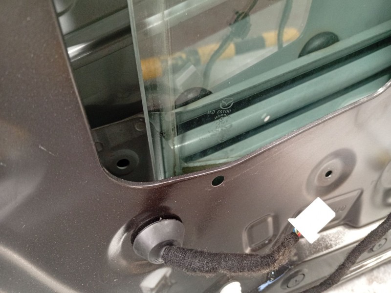 Recambio de puerta delantera izquierda para mazda 3 hatchback (bp) skyactiv-x m hybrid referencia OEM IAM BCY15902XC  