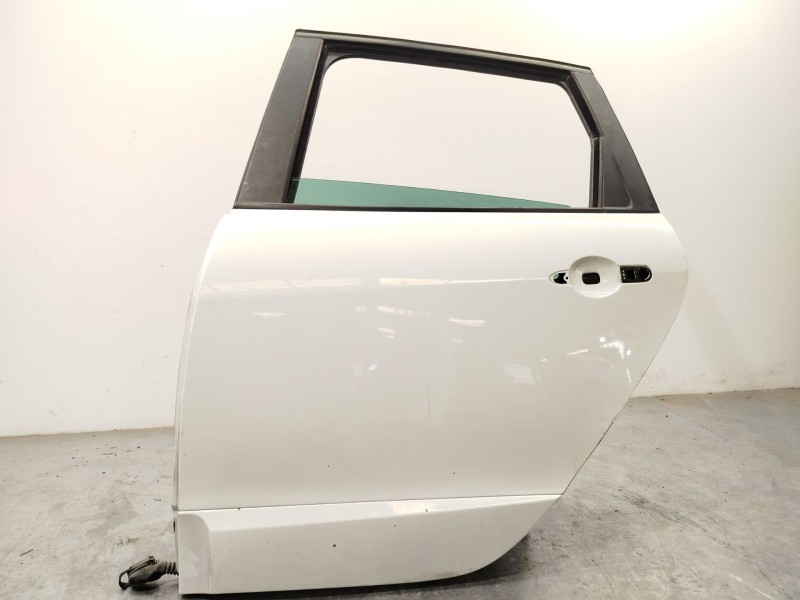 Recambio de puerta trasera izquierda para renault scénic iii (jz0/1_) 1.2 tce referencia OEM IAM 821019679R  