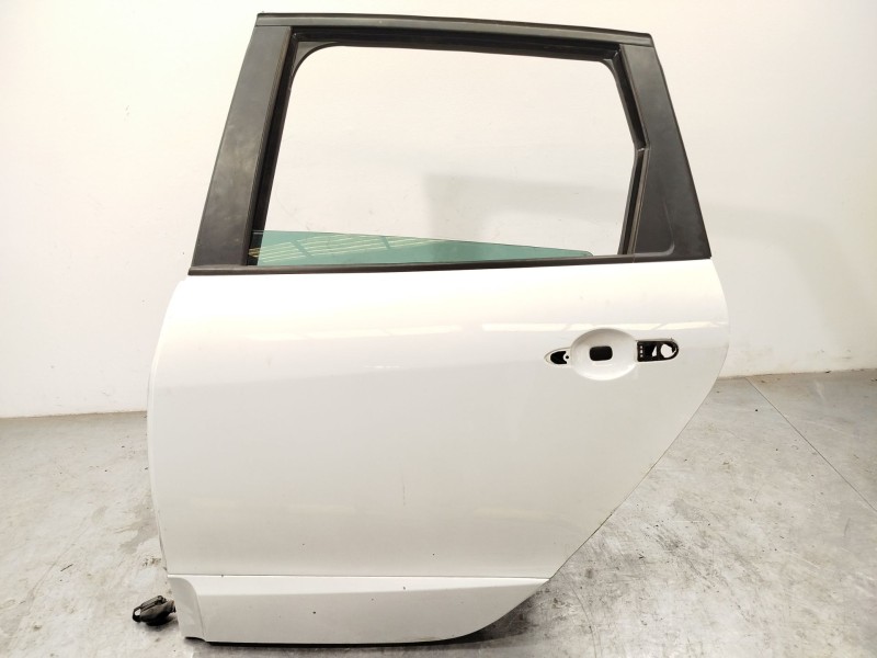 Recambio de puerta trasera izquierda para renault scénic iii (jz0/1_) 1.2 tce referencia OEM IAM 821019679R  