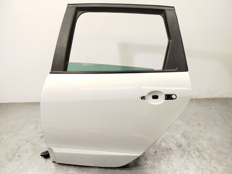 Recambio de puerta trasera izquierda para renault scénic iii (jz0/1_) 1.2 tce referencia OEM IAM 821019679R  